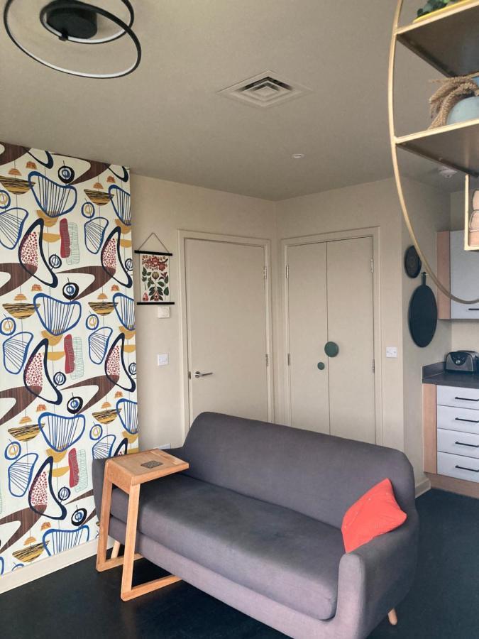 Canal View 1 Bed Apartment In Zone 1 Londra Esterno foto
