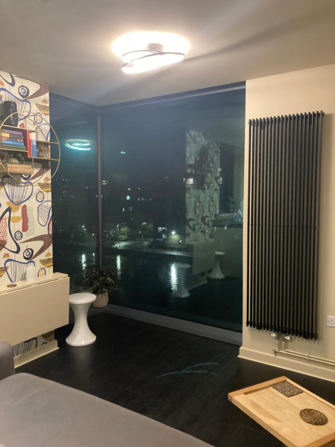Canal View 1 Bed Apartment In Zone 1 Londra Esterno foto